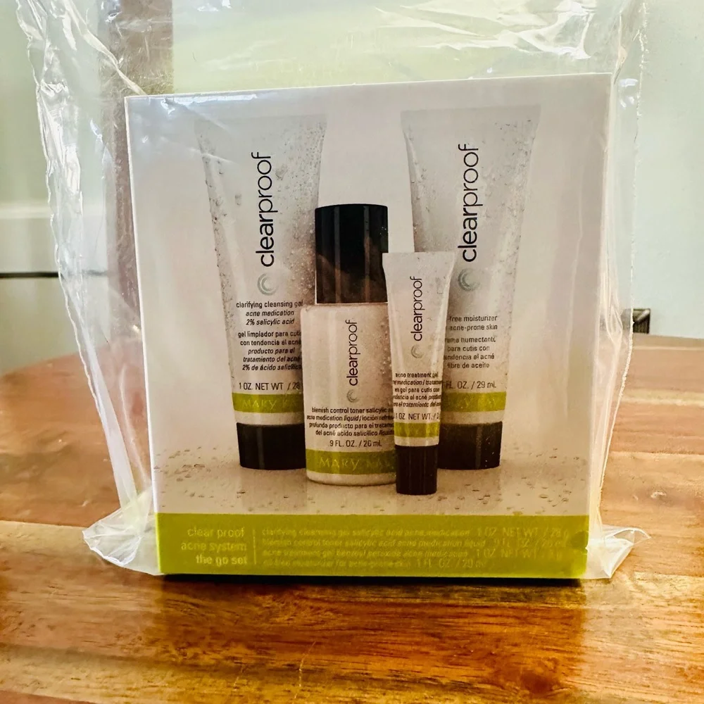 Mary Kay Clearproof System for Problematic Skin - Picture 3 of 7